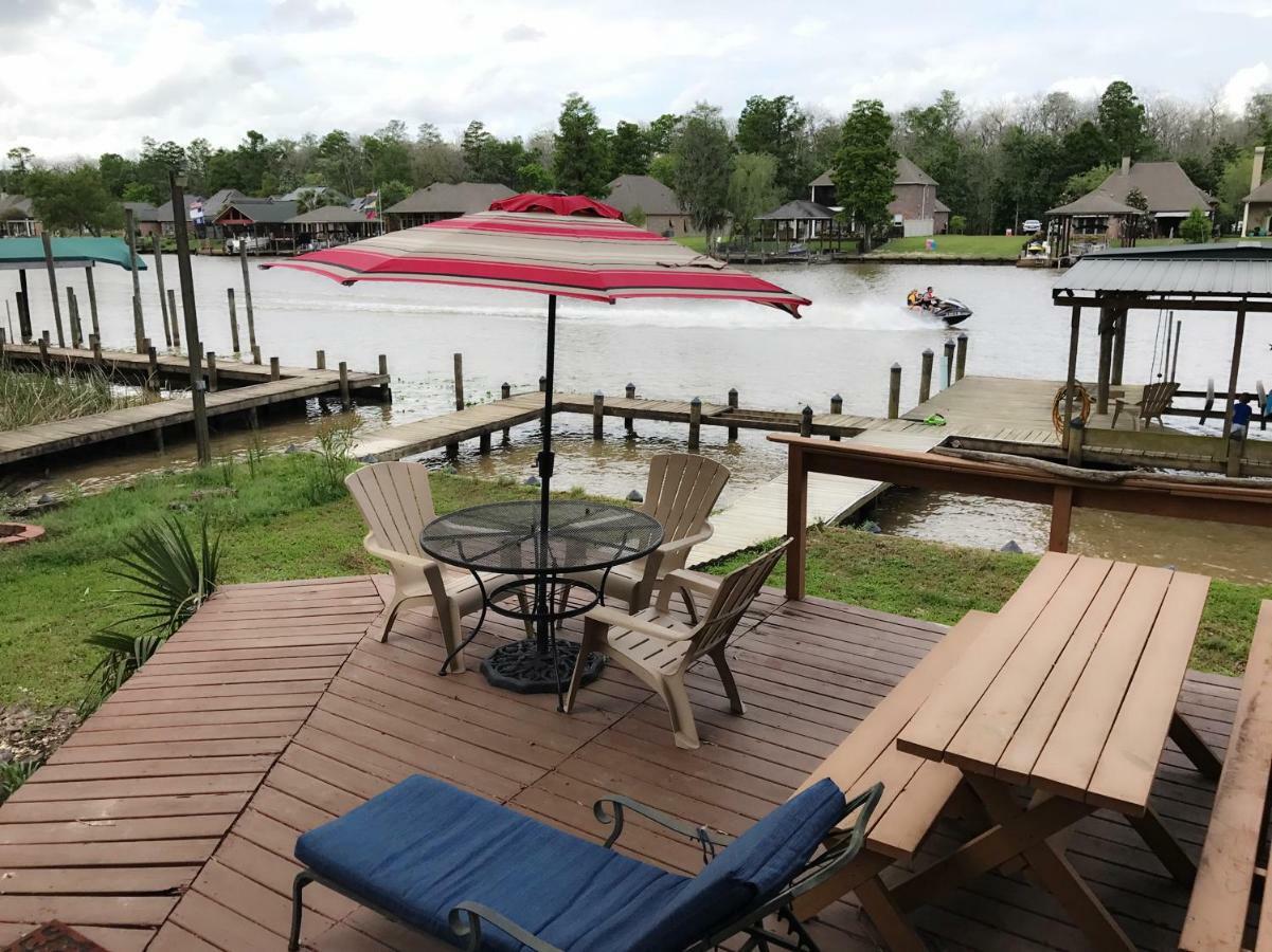 Cozy Cabin On The Bayou Maurepas Bagian luar foto