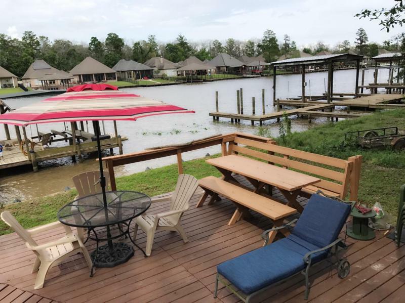 Cozy Cabin On The Bayou Maurepas Bagian luar foto